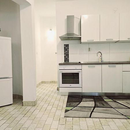 Apartments Jelic Tisno Exterior foto